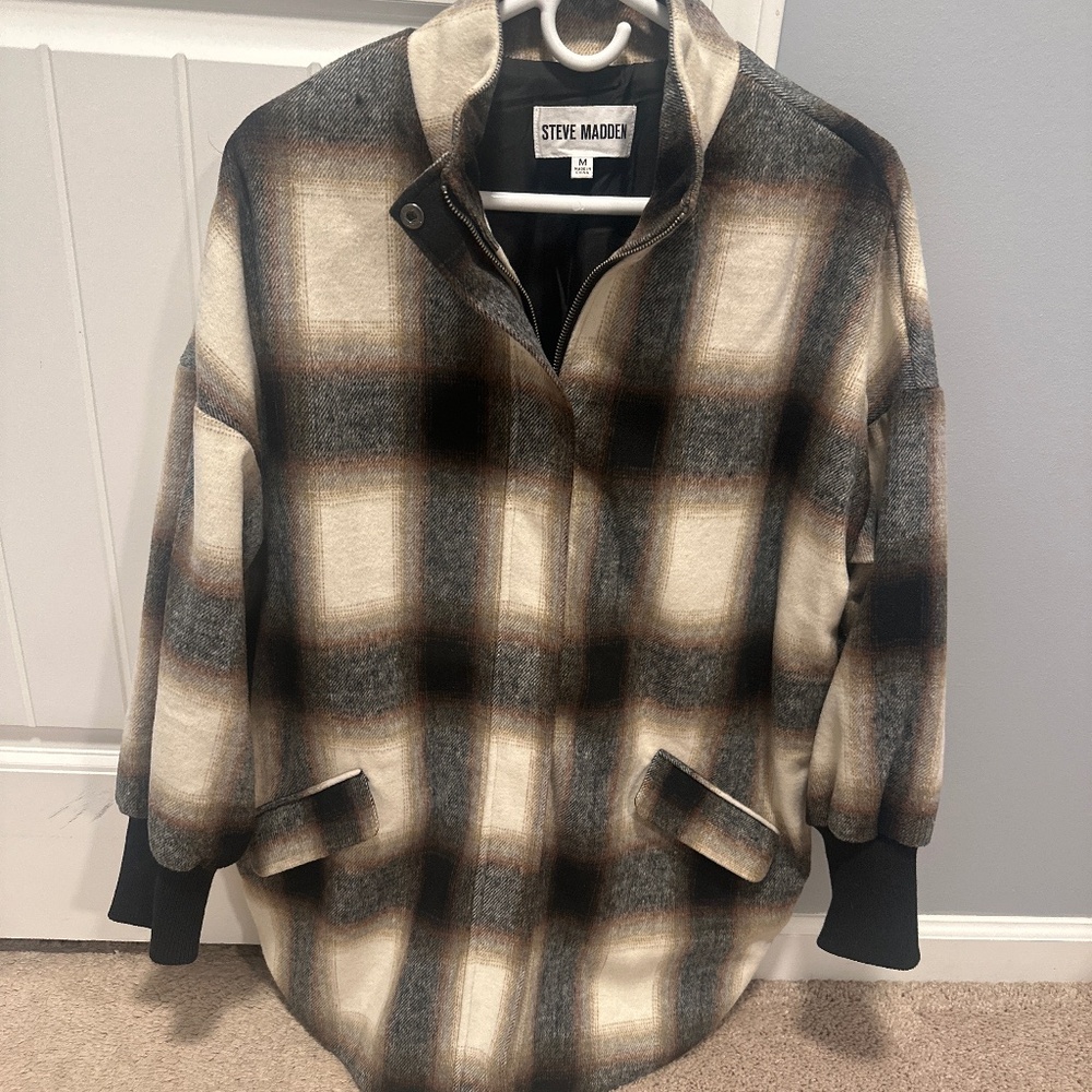 Steve Madden Plaid Shacket Medium